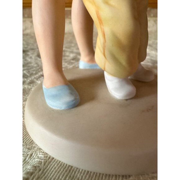 Helping Hands from A Childs World' by Frances Hook 1980 Roman Inc #2091 - Picture 13 of 16